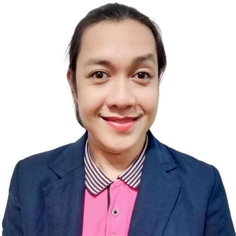 The best Tagalog tutor online .